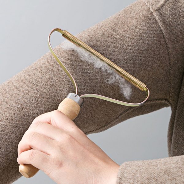 Portable Clothes and Furniture Lint Remover - Image 3